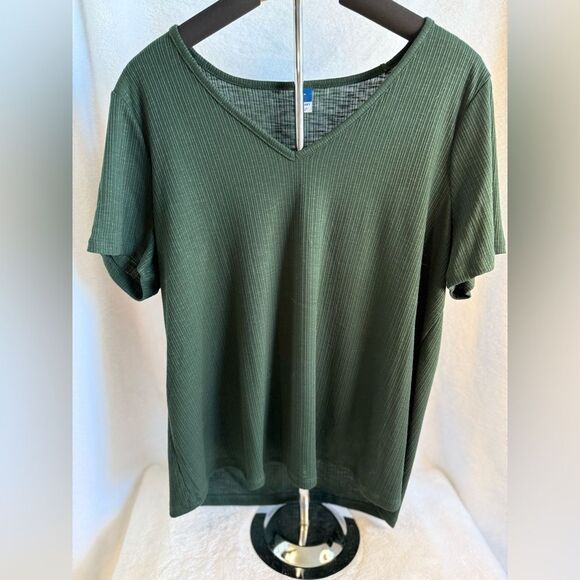 Old Navy V-Neck Ribbed Tee - Picture 1 of 2